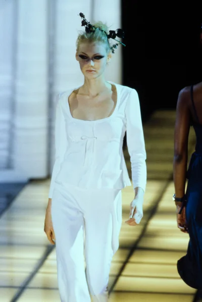 Look 3